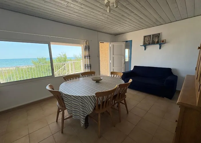 The Waterfront 別荘