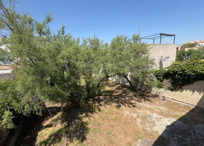 The Waterfront フロンティニャン