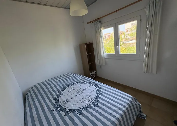 The Waterfront * Frontignan